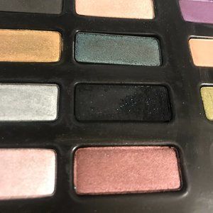 Kat Von D Makeup - Limited Edition KVD Spellbinding Palette Kat Von D Makeup - Limited Edition KVD Spellbinding Palette